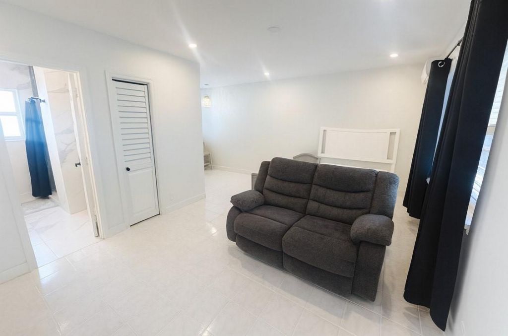 1941 Washington Street, Unit 3, Hollywood, FL 33020 Photo