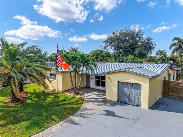 4903 SW 90th Ter, Cooper City, FL 33328
