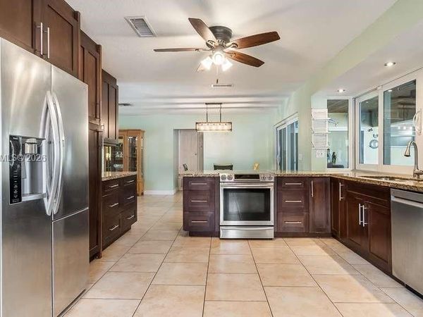 4903 SW 90th Ter, Cooper City, FL 33328