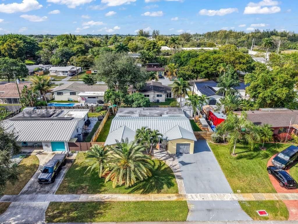 4903 SW 90th Ter, Cooper City, FL 33328 Photo