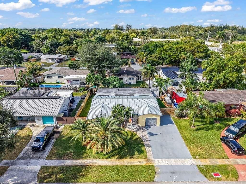 4903 SW 90th Ter, Cooper City, FL 33328 Photo