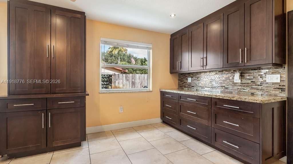 4903 SW 90th Ter, Cooper City, FL 33328 Photo