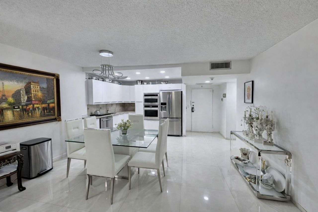 2500 Parkview Drive, Unit 403, Hallandale Beach, FL 33009 Photo