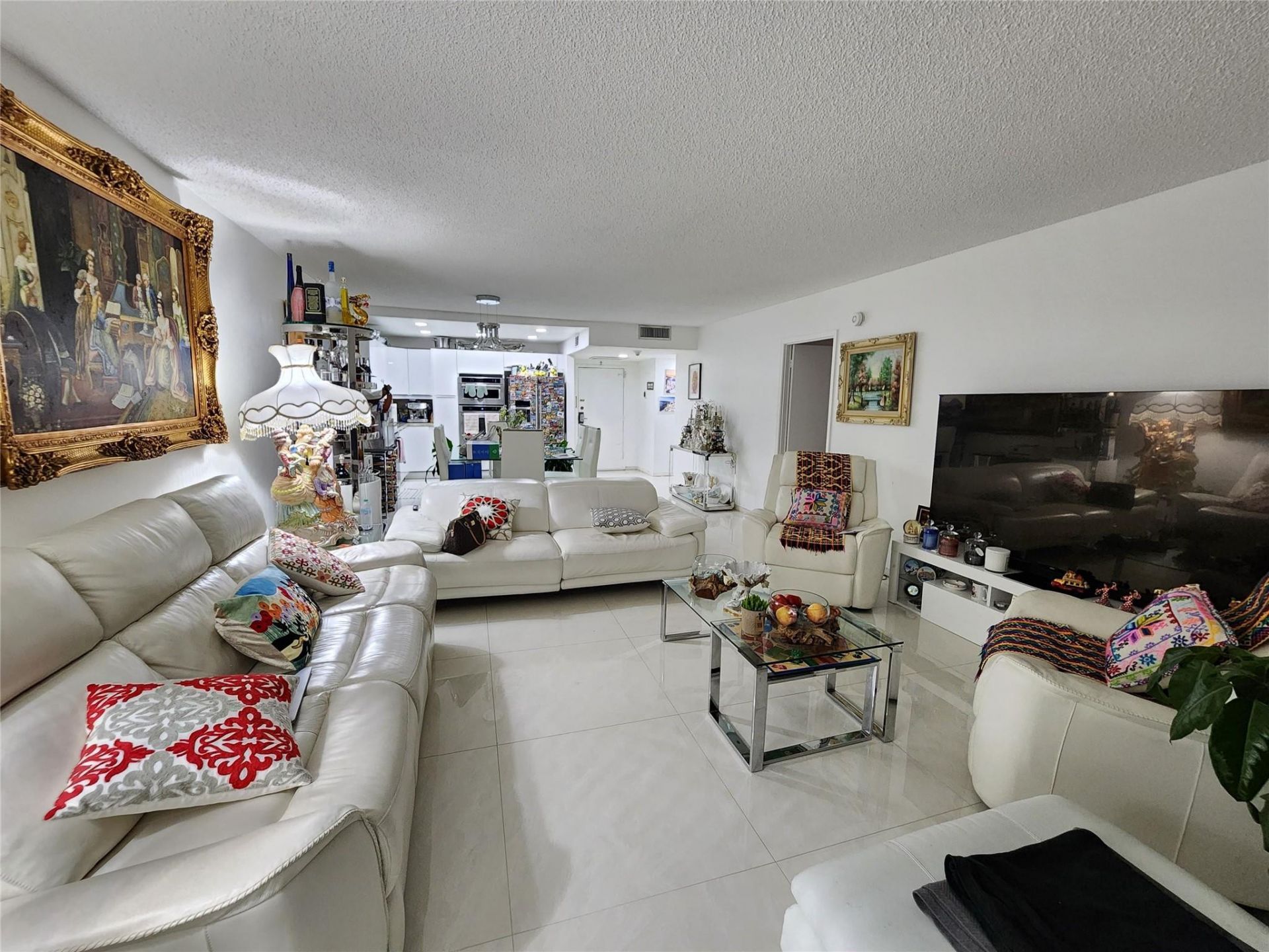 2500 Parkview Drive, Unit 403, Hallandale Beach, FL 33009 Photo