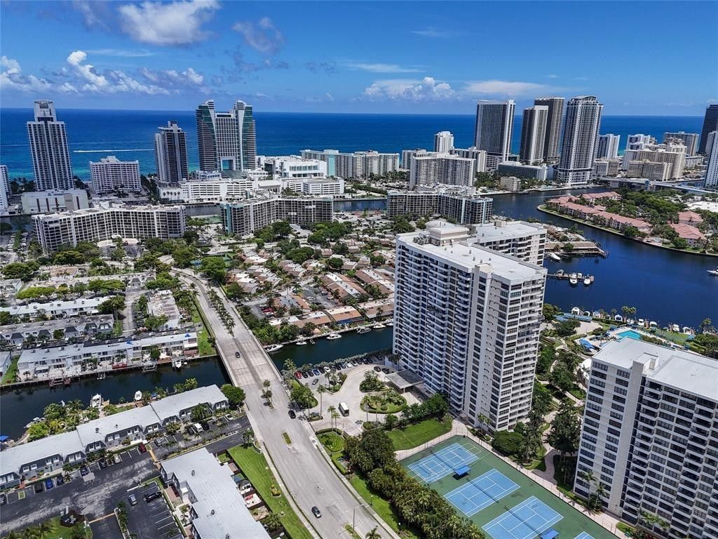 2500 Parkview Drive, Unit 403, Hallandale Beach, FL 33009 Photo