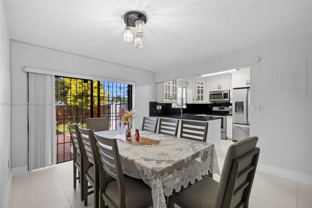 10936 NW 7th St, Unit 1003, Miami, FL 33172 Photo