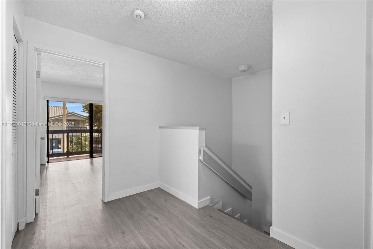 10936 NW 7th St, Unit 1003, Miami, FL 33172 Photo