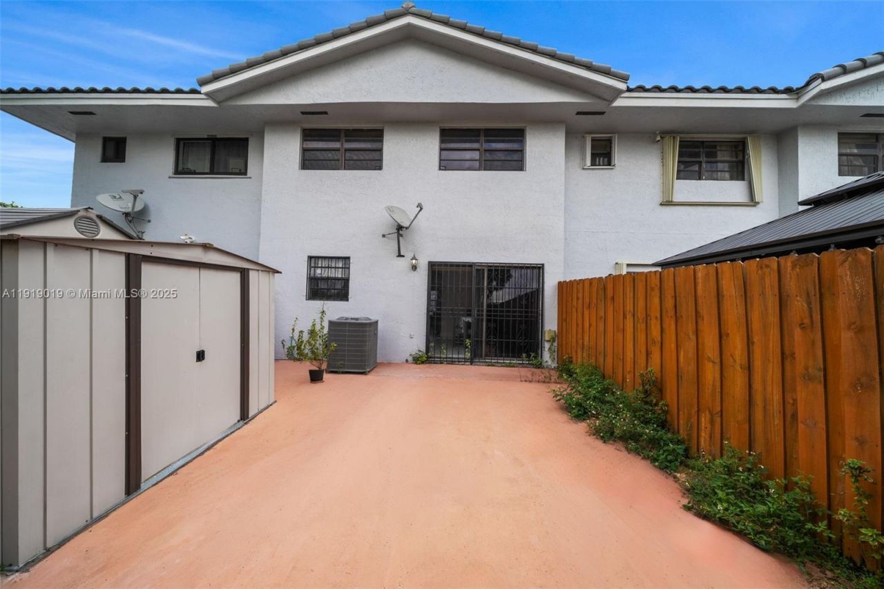 10936 NW 7th St, Unit 1003, Miami, FL 33172 Photo