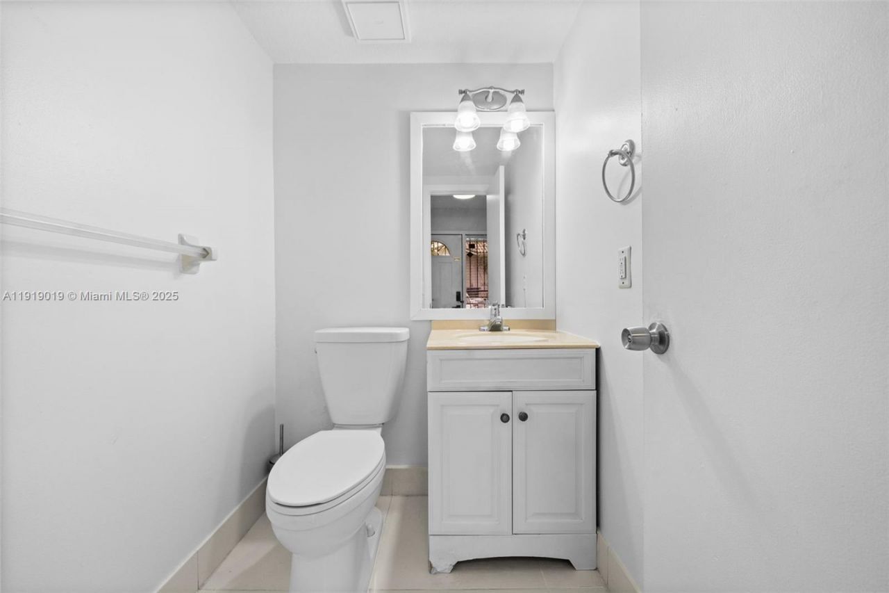 10936 NW 7th St, Unit 1003, Miami, FL 33172 Photo