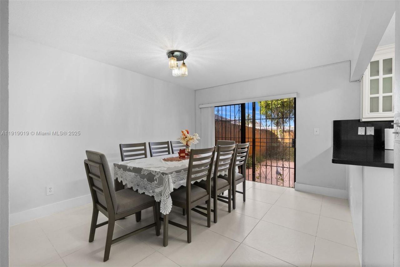 10936 NW 7th St, Unit 1003, Miami, FL 33172 Photo