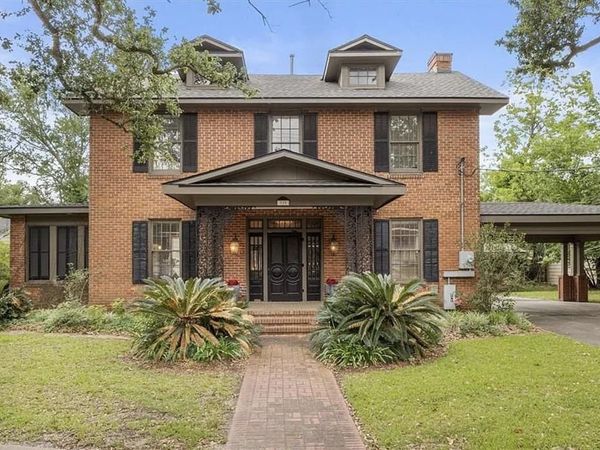 920 Broad St Street, Lake Charles, LA 70601