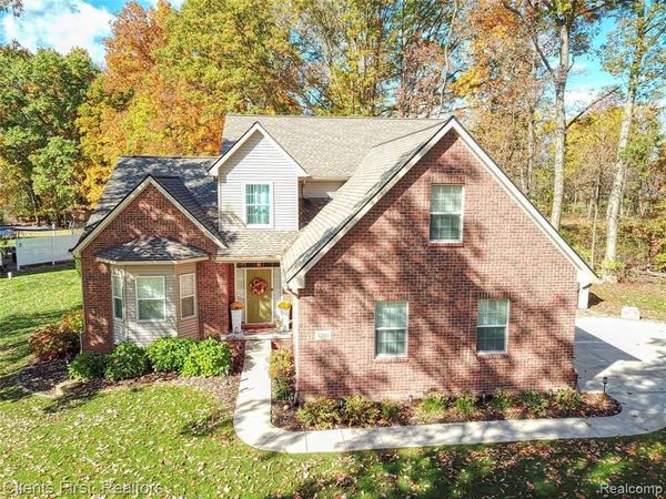 1291 Courtney Court, Hartland Twp, MI 48353