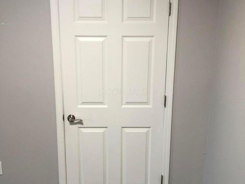 5536 Cedar, Unit 5536A, Columbus, OH 43228 Photo 11