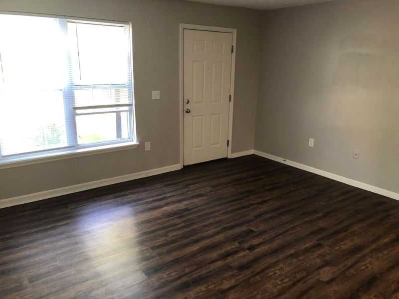 5536 Cedar, Unit 5536A, Columbus, OH 43228 Photo 3