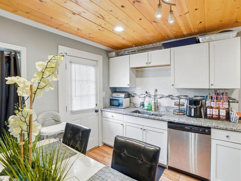 871 Ruby Avenue, Columbus, OH 43227 Photo 5