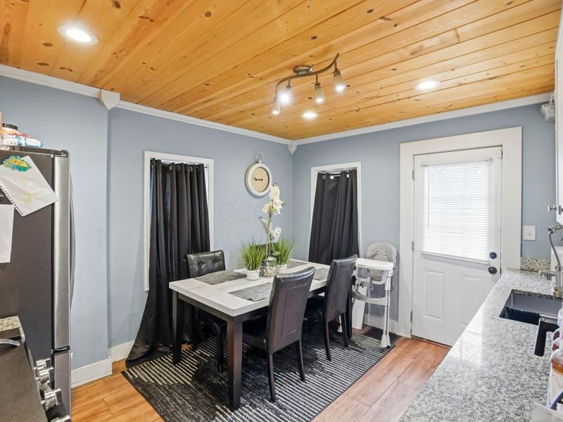 871 Ruby Avenue, Columbus, OH 43227 Photo 6