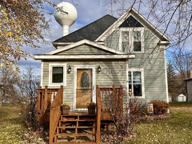 111 4th Street S, Grove City, MN 56243
