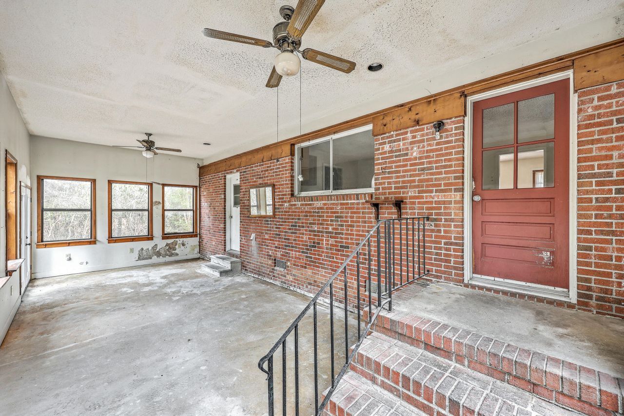 1218 Dennis Boulevard Photo 12