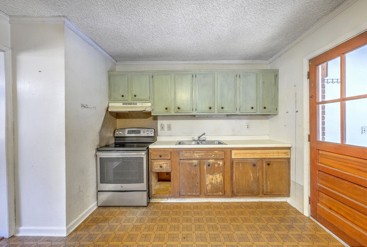 1218 Dennis Boulevard Photo 18