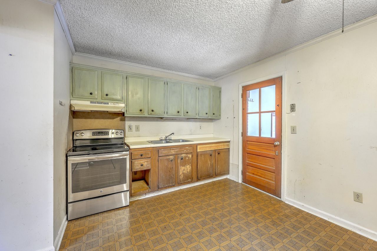 1218 Dennis Boulevard Photo 19