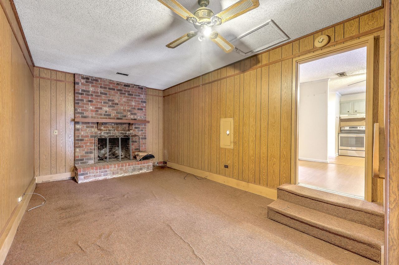 1218 Dennis Boulevard Photo 21