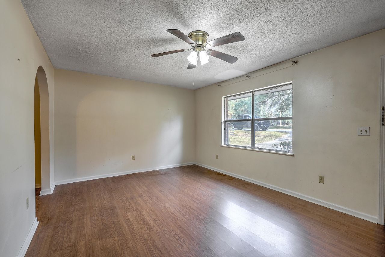 1218 Dennis Boulevard Photo 5