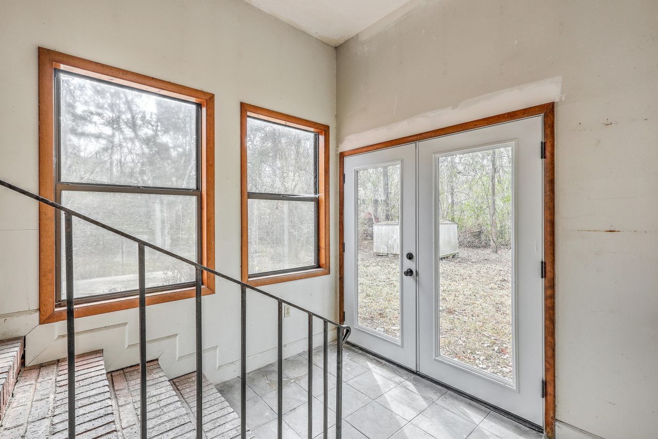 1218 Dennis Boulevard Photo 8