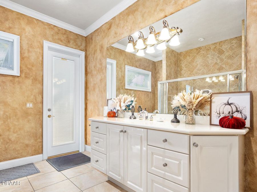 Property Image 116