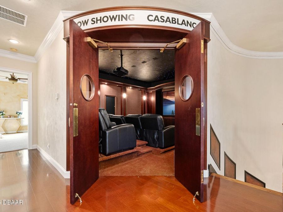Property Image 100