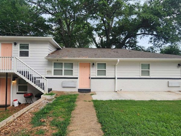 1506 Oakwood NE, Huntsville, AL 35811