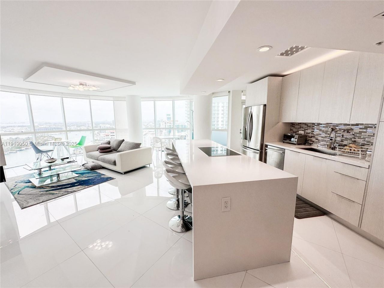6301 Collins Ave, Unit 2707, Miami Beach, FL 33141 Photo
