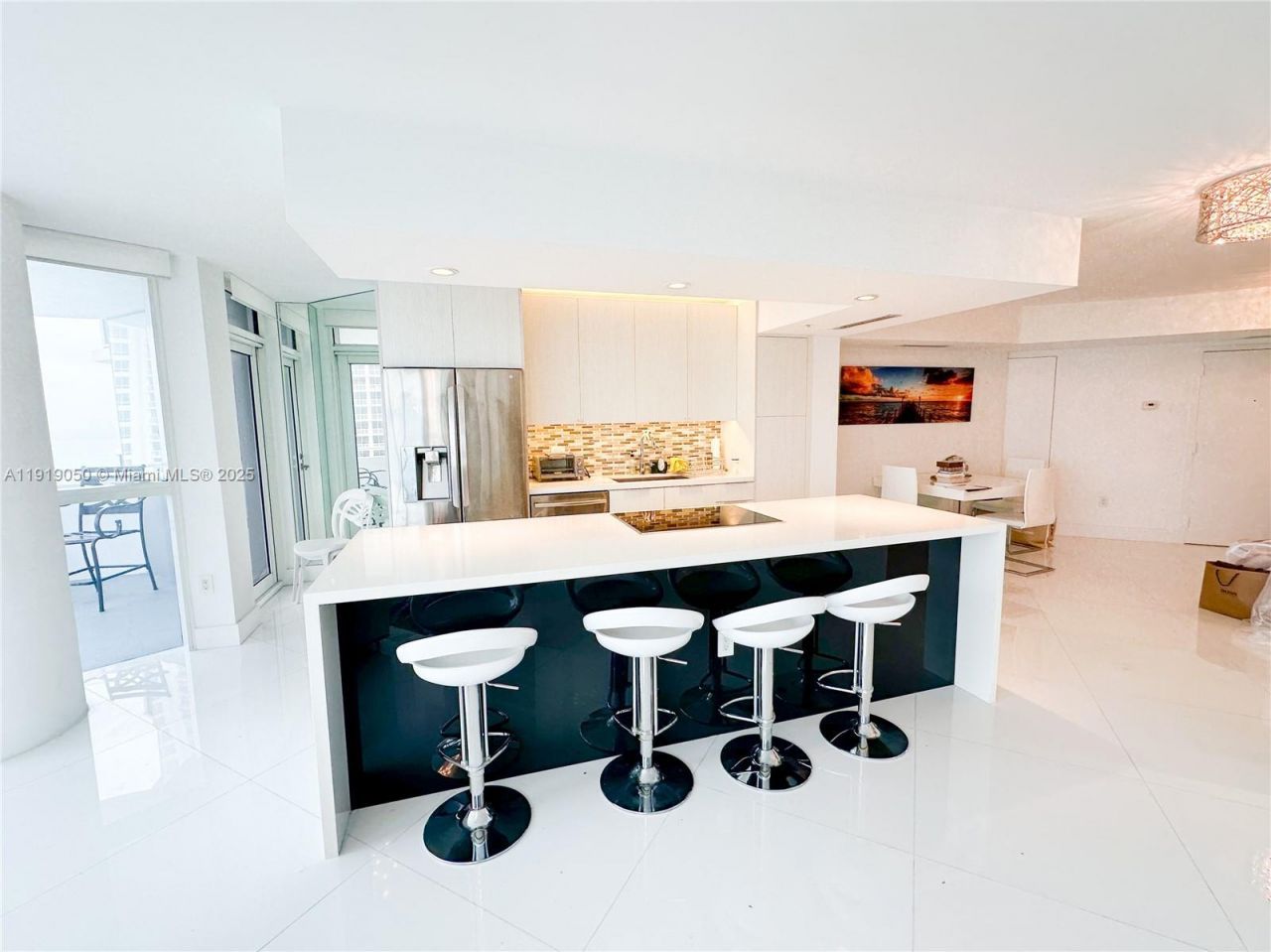 6301 Collins Ave, Unit 2707, Miami Beach, FL 33141 Photo