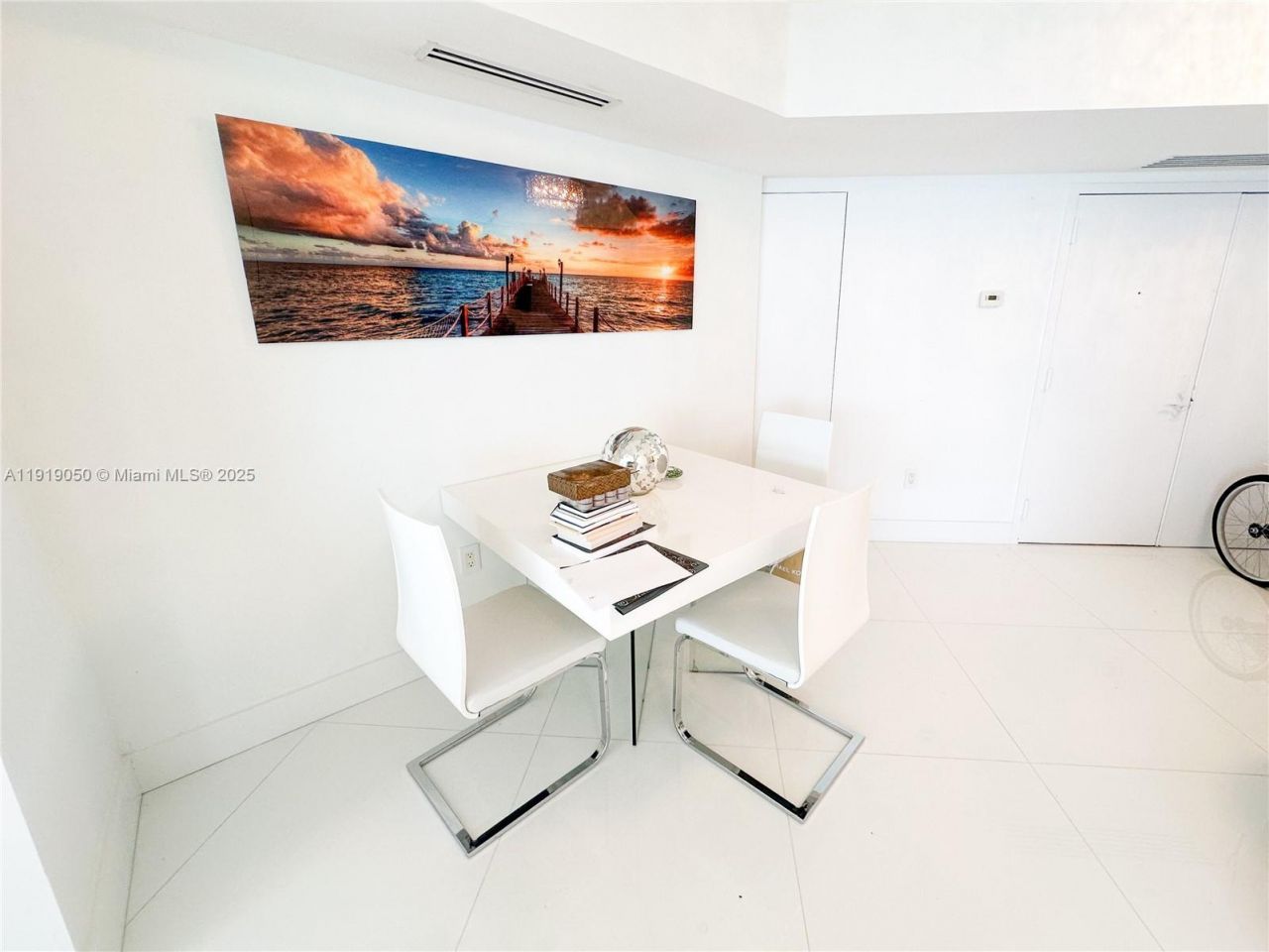 6301 Collins Ave, Unit 2707, Miami Beach, FL 33141 Photo