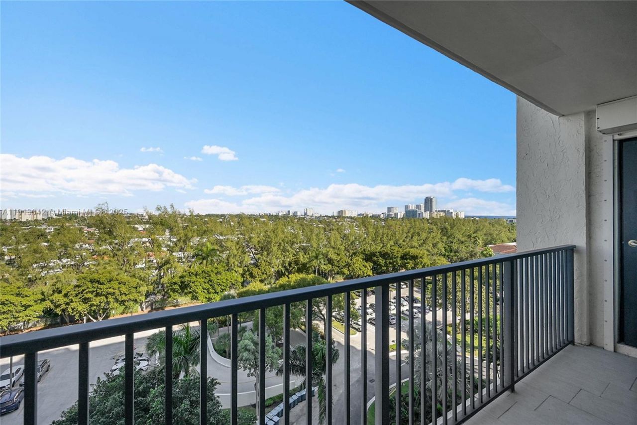 3200 N Port Royale Dr N, Unit 1009, Fort Lauderdale, FL 33308 Photo