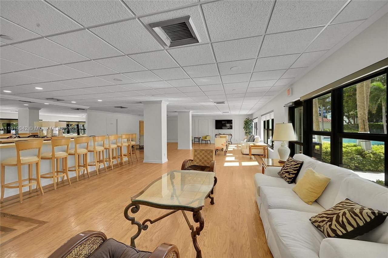 3200 N Port Royale Dr N, Unit 1009, Fort Lauderdale, FL 33308 Photo