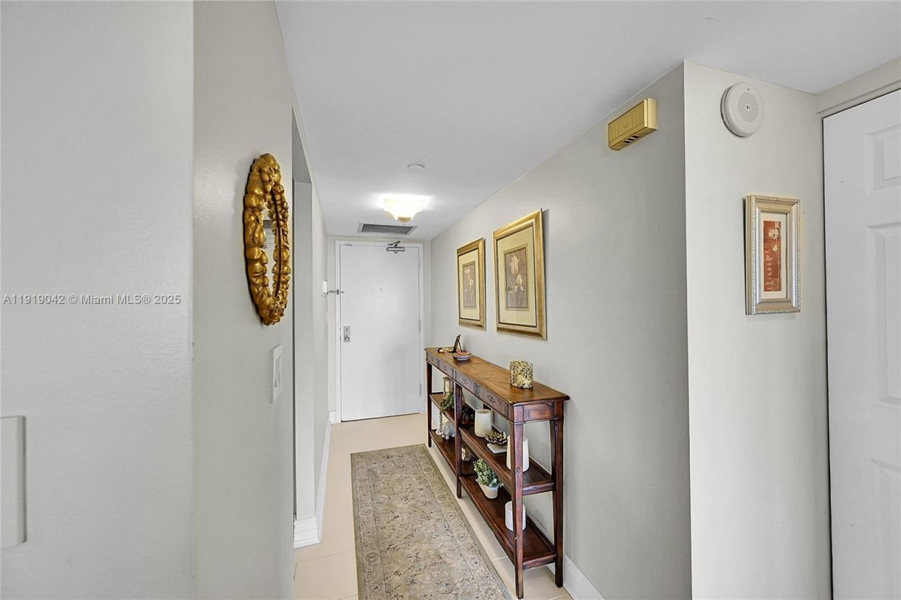 3200 N Port Royale Dr N, Unit 1009, Fort Lauderdale, FL 33308 Photo