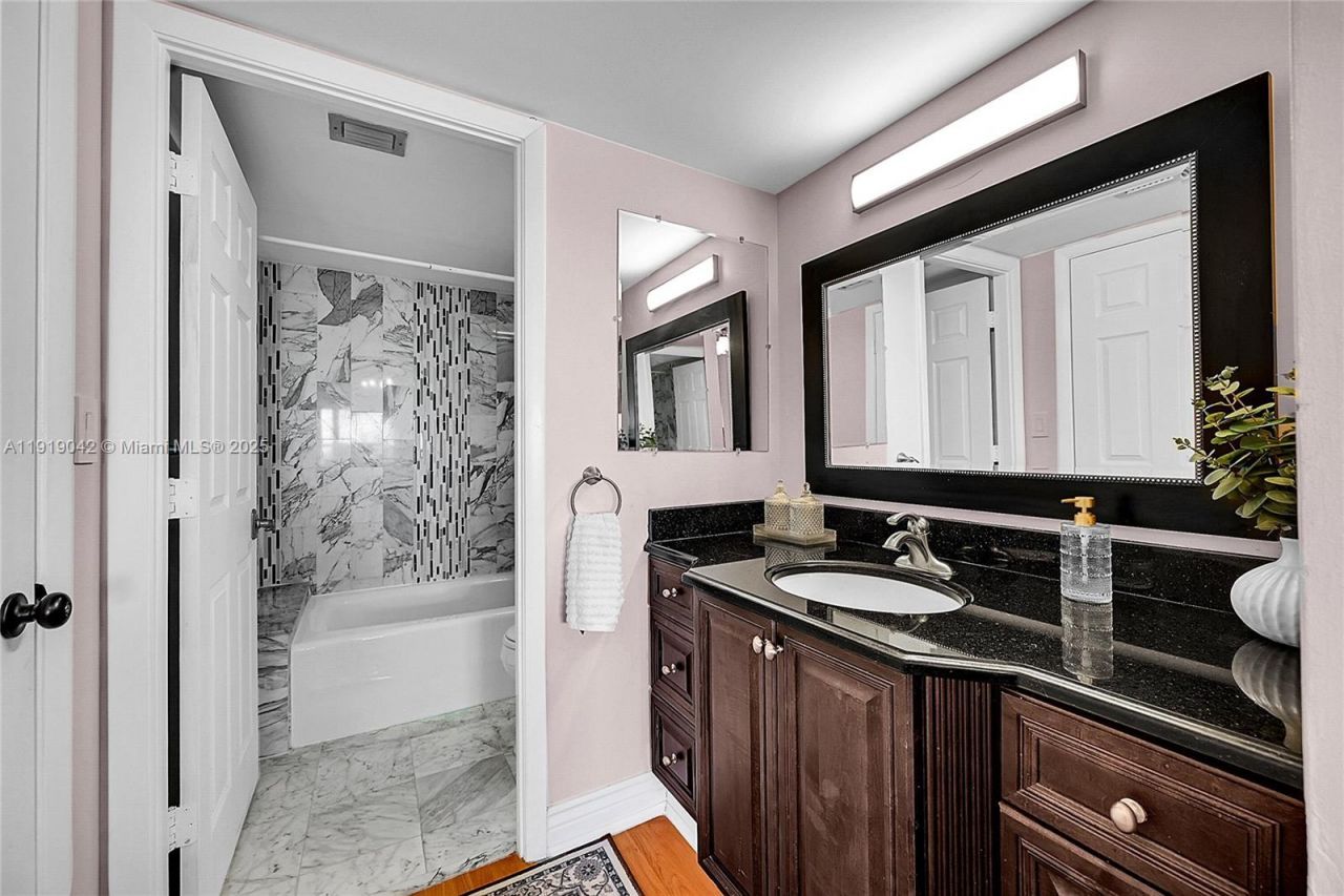 3200 N Port Royale Dr N, Unit 1009, Fort Lauderdale, FL 33308 Photo