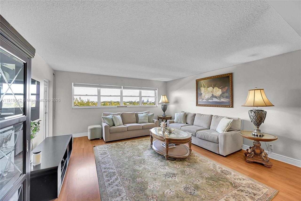 3200 N Port Royale Dr N, Unit 1009, Fort Lauderdale, FL 33308 Photo