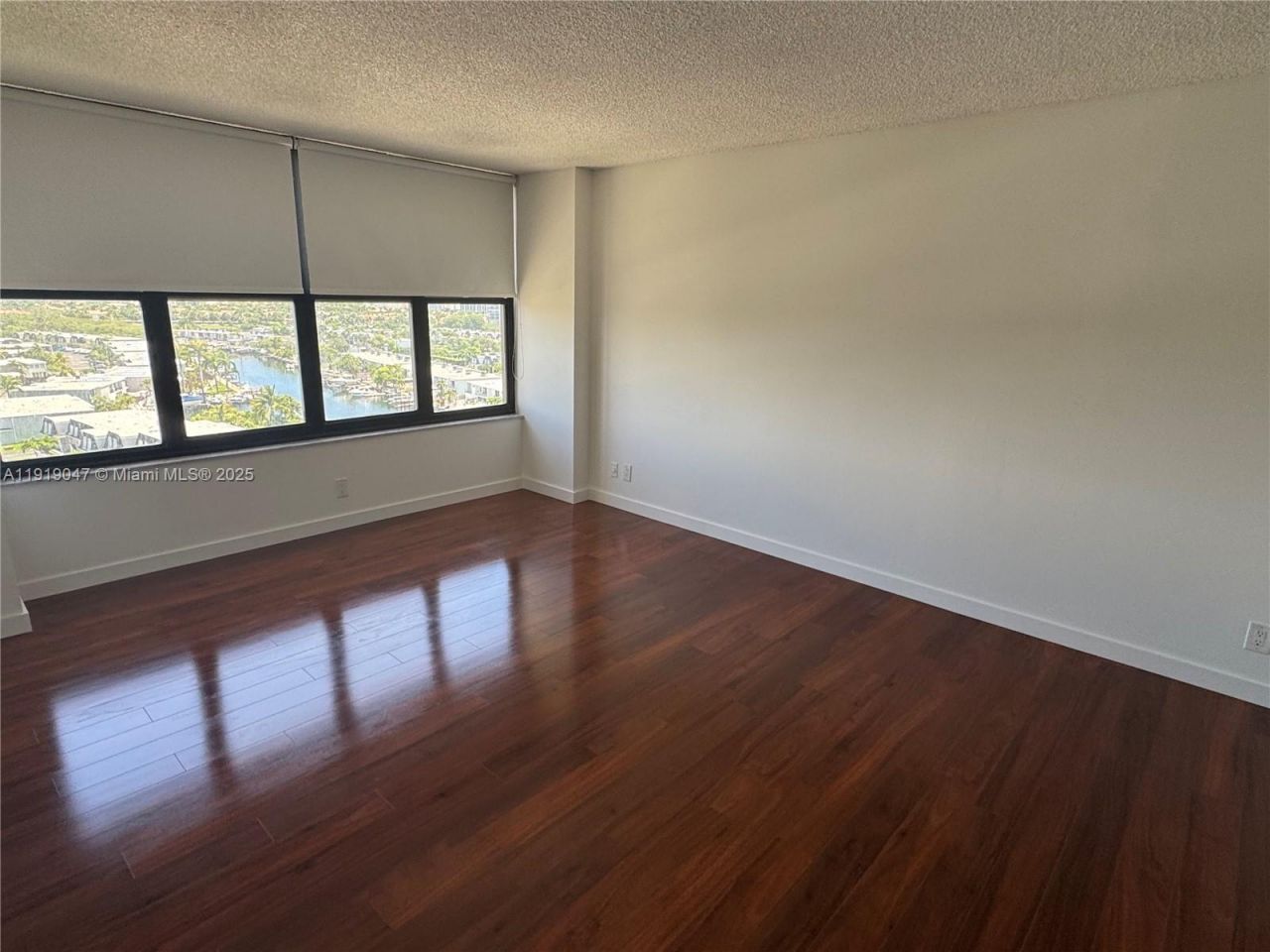 2500 Parkview Dr, Unit 1109, Hallandale Beach, FL 33009 Photo