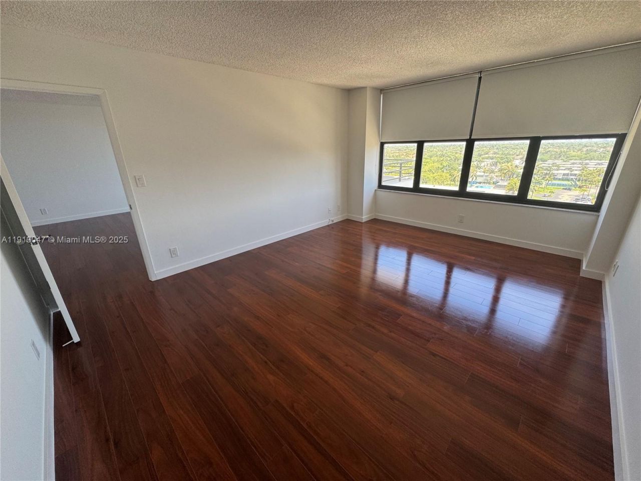 2500 Parkview Dr, Unit 1109, Hallandale Beach, FL 33009 Photo