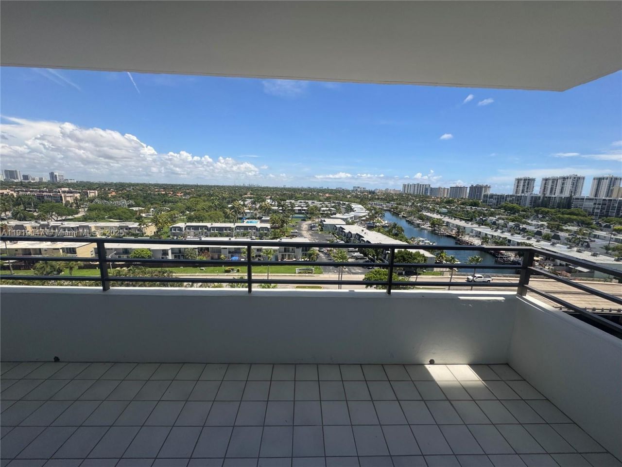 2500 Parkview Dr, Unit 1109, Hallandale Beach, FL 33009 Photo