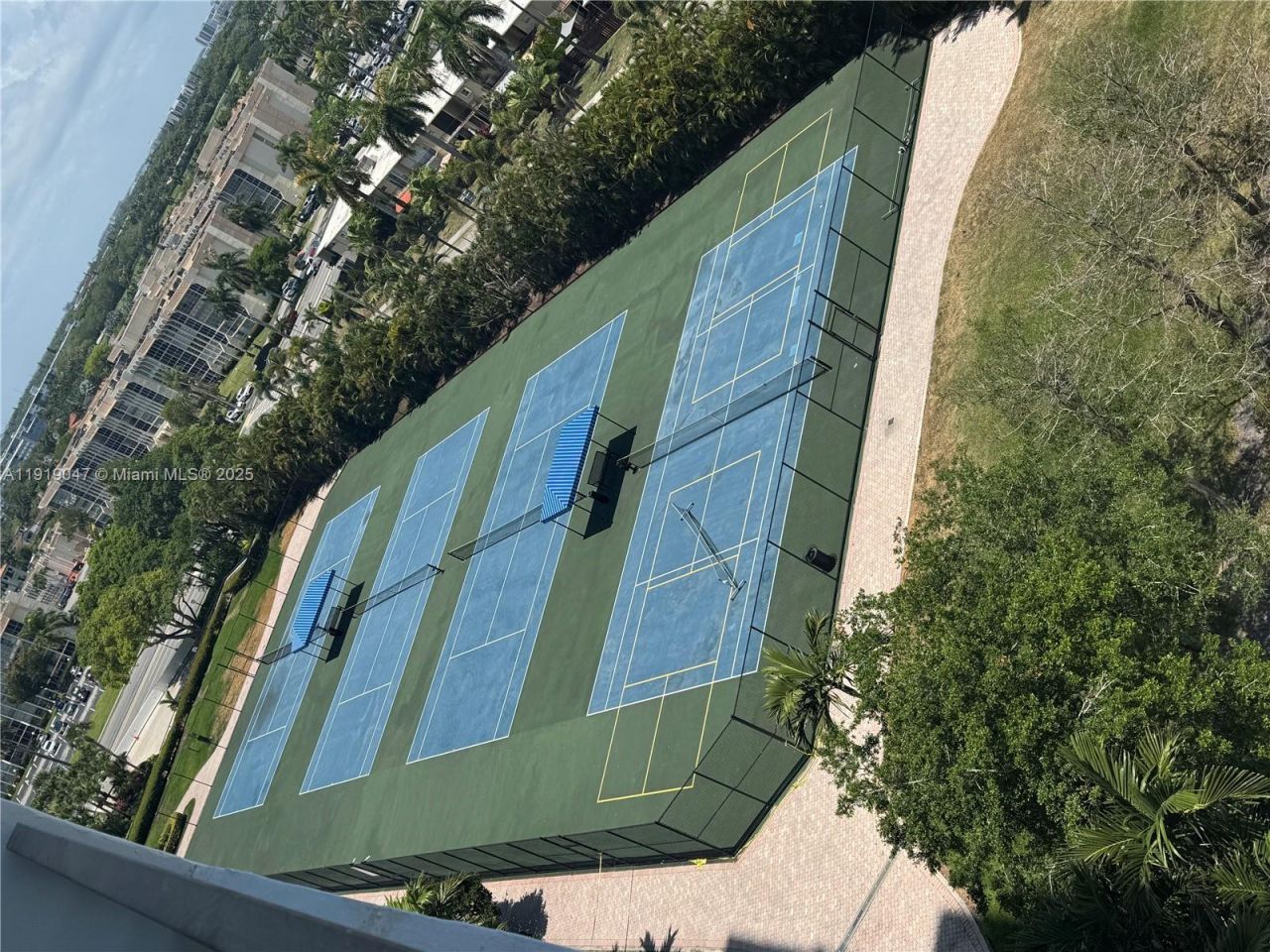 2500 Parkview Dr, Unit 1109, Hallandale Beach, FL 33009 Photo
