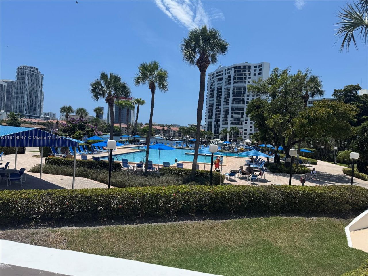 2500 Parkview Dr, Unit 1109, Hallandale Beach, FL 33009 Photo