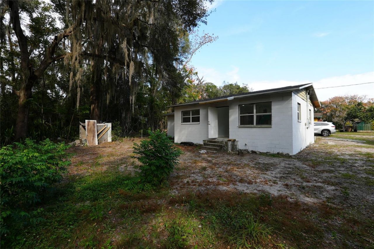 3845 N Quarters Road, Okahumpka, FL 34762 Photo