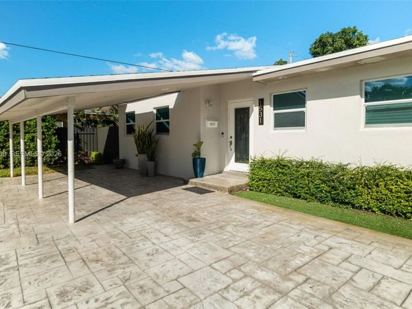 1531 NW 182nd St, Miami Gardens, FL 33169