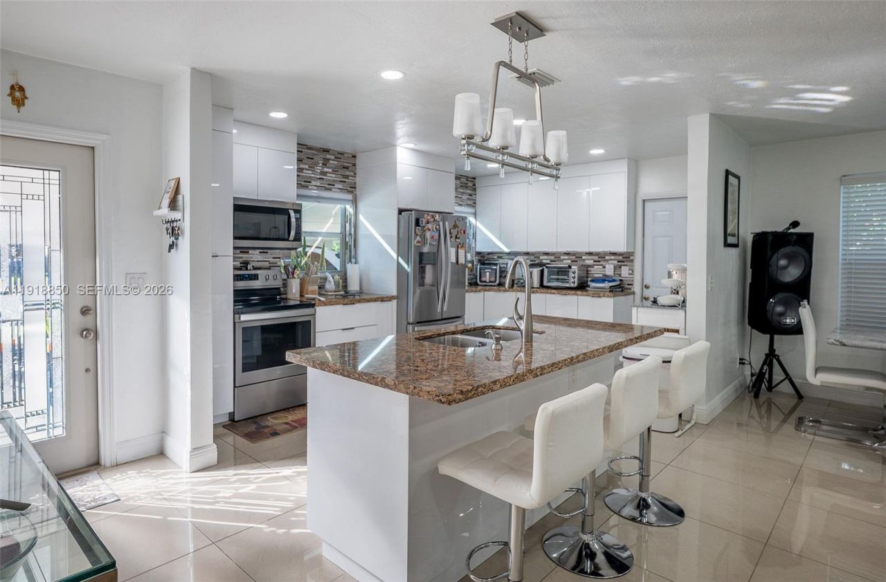 1531 NW 182nd St, Miami Gardens, FL 33169 Photo