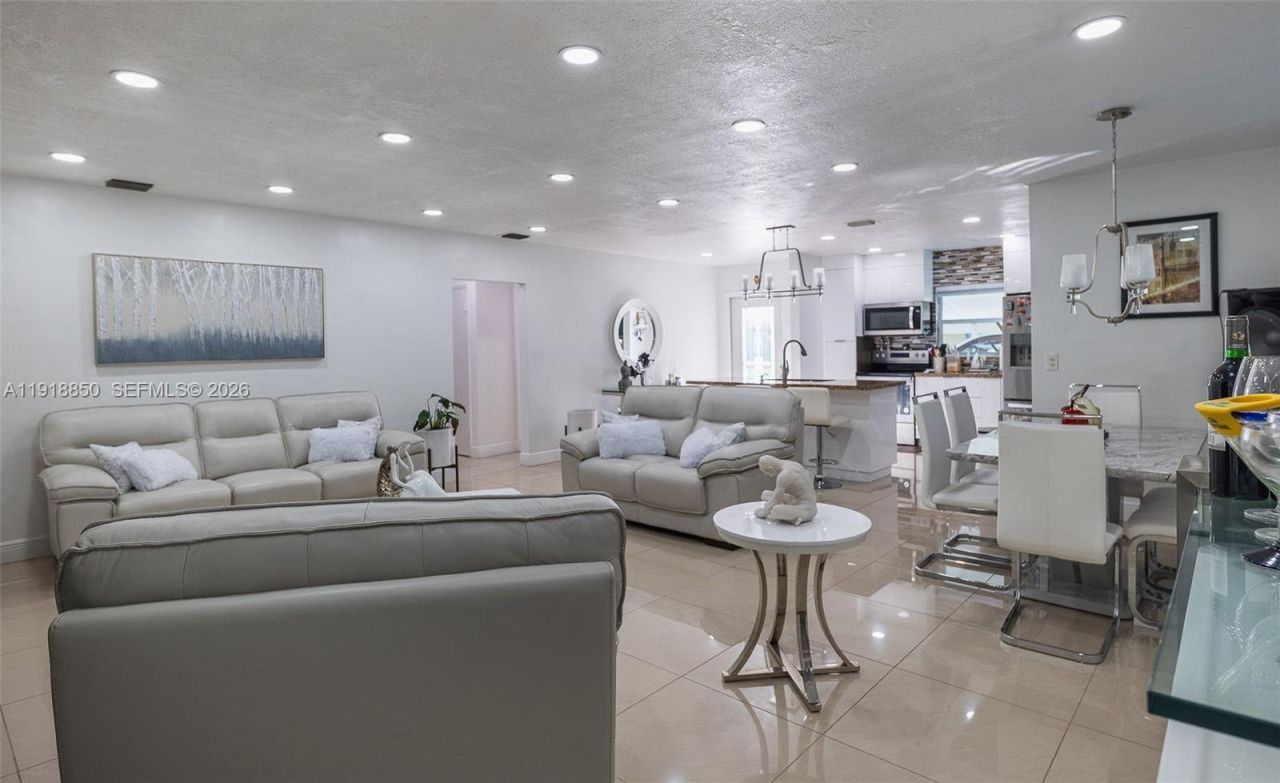 1531 NW 182nd St, Miami Gardens, FL 33169 Photo