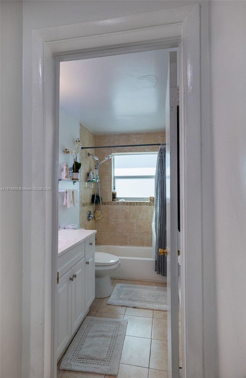 1531 NW 182nd St, Miami Gardens, FL 33169 Photo