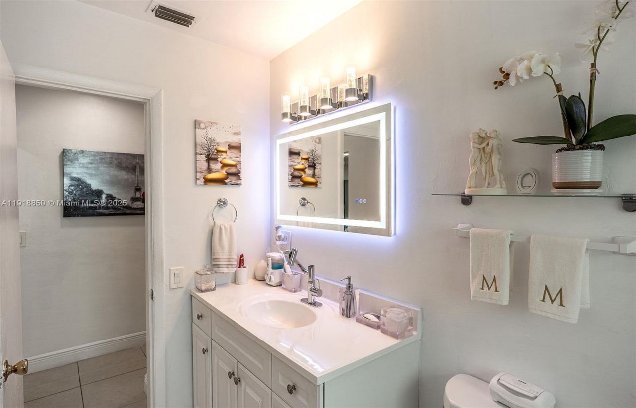 1531 NW 182nd St, Miami Gardens, FL 33169 Photo