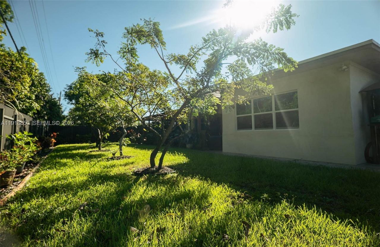 1531 NW 182nd St, Miami Gardens, FL 33169 Photo